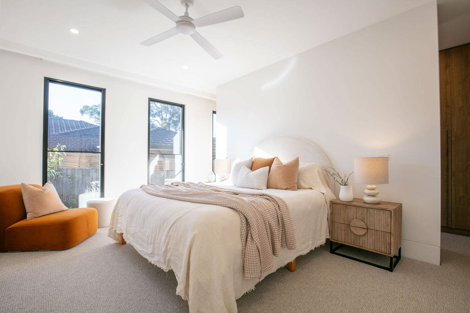 Modern bedroom